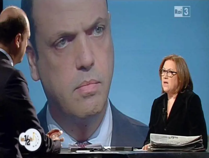 L'Annunziata insulta il Pdl ma se la cava con le scuse