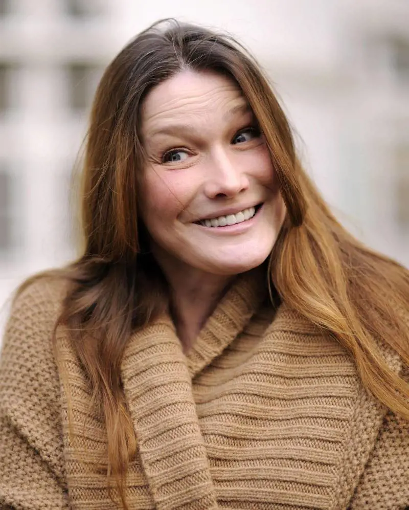 In una delle sue nuove canzoni l'ex premiere dame prende in giro il presidente