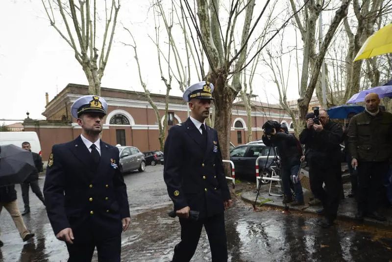 Hanno la pena di morte Da loro niente lezioni