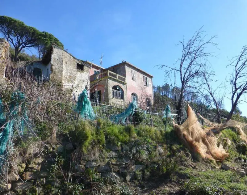 A passeggio tra ville e antiche creuze