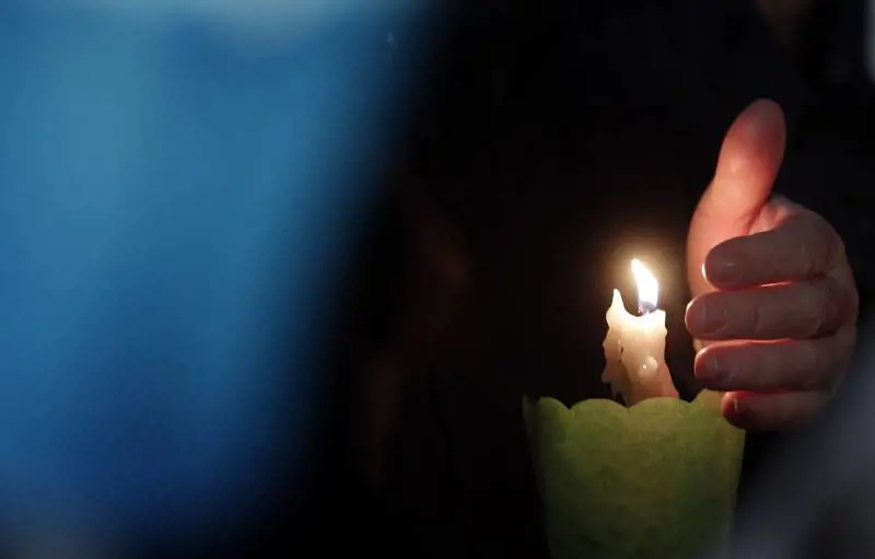 Il Papa alla Via Crucis: "I cristiani rispondano al male con il bene"