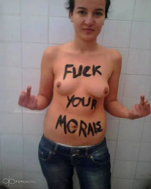 Le Femen lanciano la "Topless Jihad"