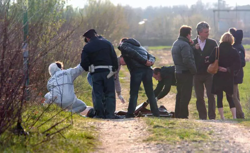 Udine, 67enne ucciso da due minorenni: "Ci stava per violentare, abbiamo reagito"