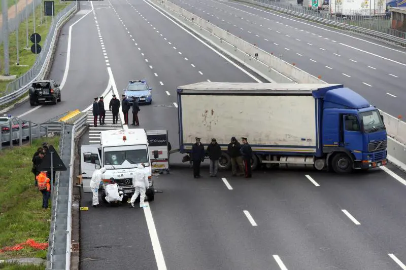 Il giallo della super rapina Ex militari slavi o terroristi?