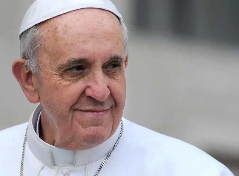 Scola gela il tifo da ultrà per il Papa