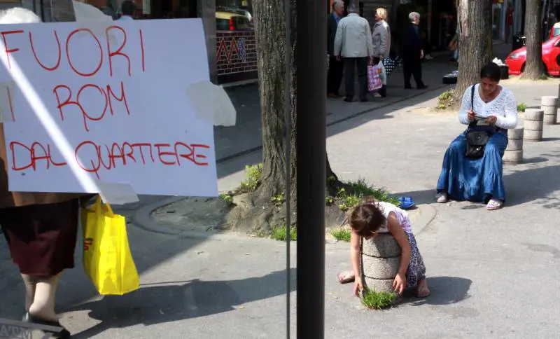 Rom, braccio di ferro giunta-residenti