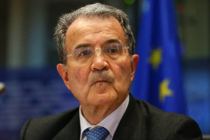 "Chiediamo scusa a Prodi": i renziani propongono una petizione