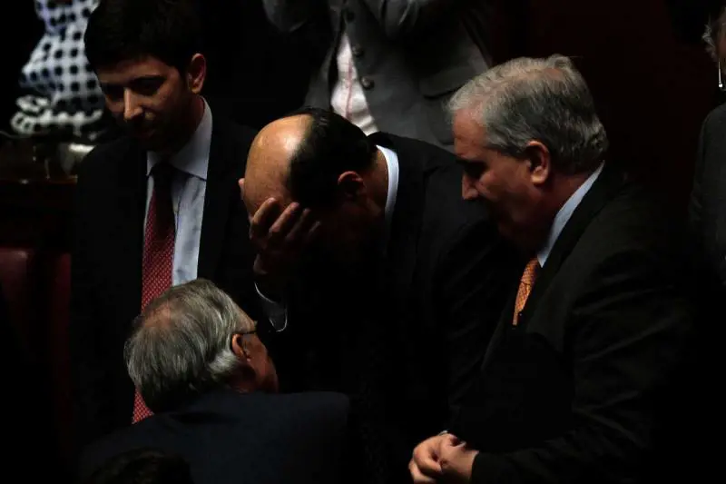 Bersani, la cronaca della fine politica. Il fratello Mauro: "Ora è solo"