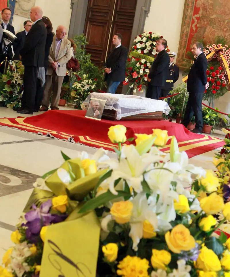 Aperta la camera ardente per Teodoro Buontempo
