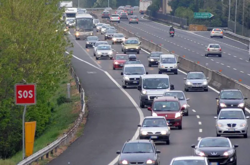 Fuga dalla città, autostrade in tilt