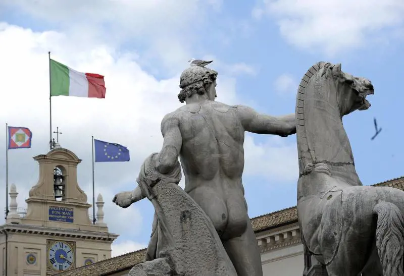 Una veduta esterna del palazzo del Quirinale durante le consultazioni
