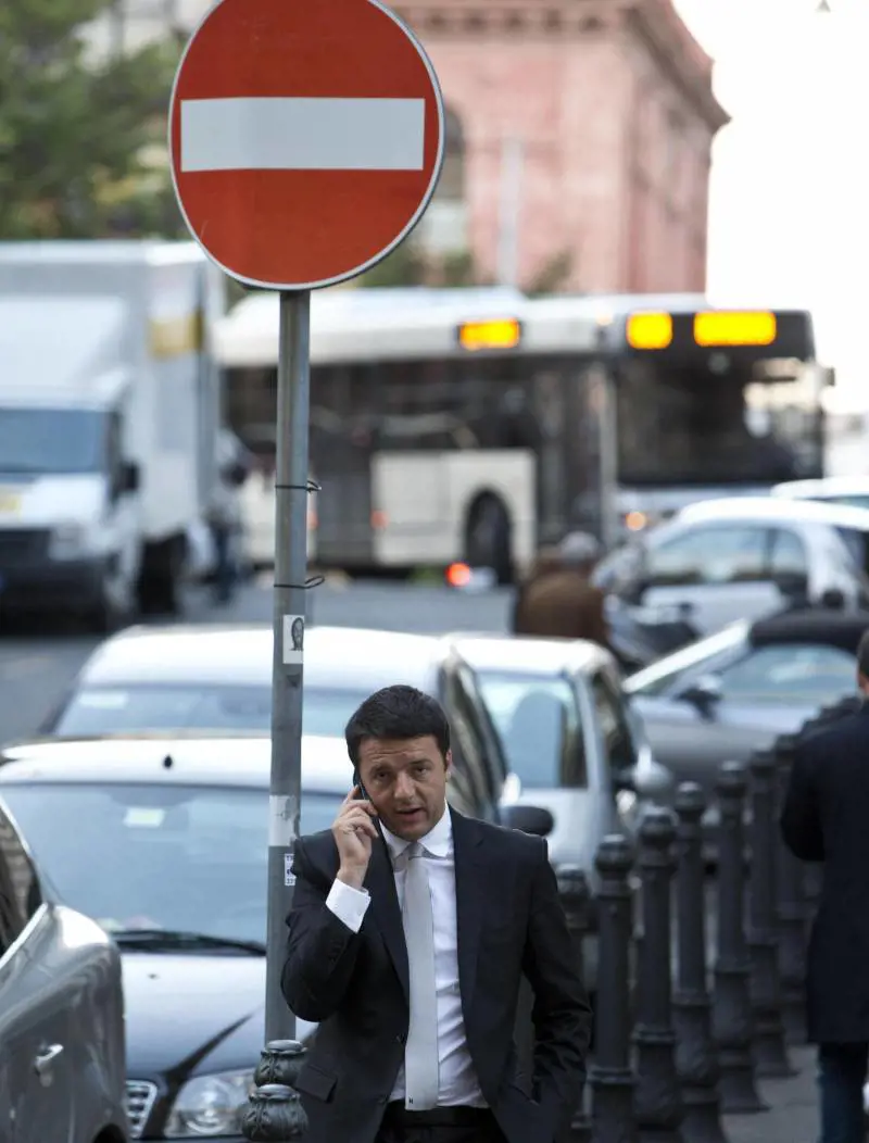 Renzi: «Il Pd voterà la fiducia» Intanto Epifani prepara il blitz
