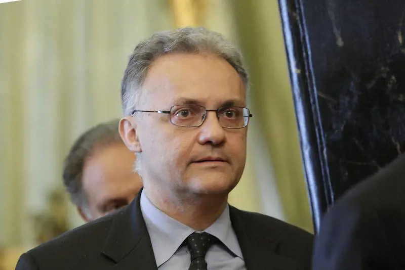 Mario Mauro, ministro della Difesa