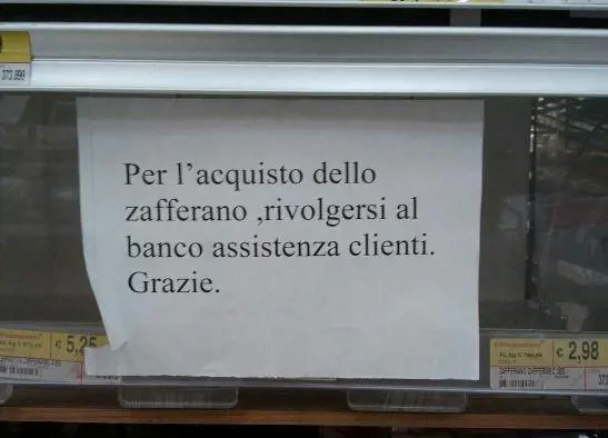 Boom di furti al supermercato Spezie e lamette sotto chiave