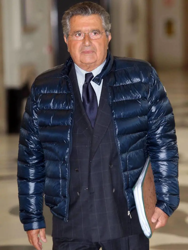 De Benedetti la spara: "Io, indipendente sabotato dai politici"