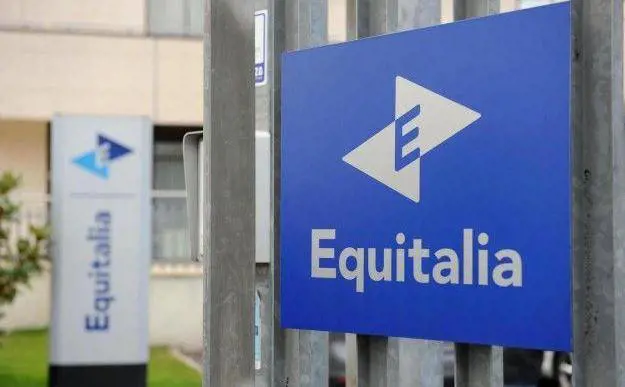 I Forconi gli impediscono di pagare le tasse in tempo: riceve multa da 18 centesimi