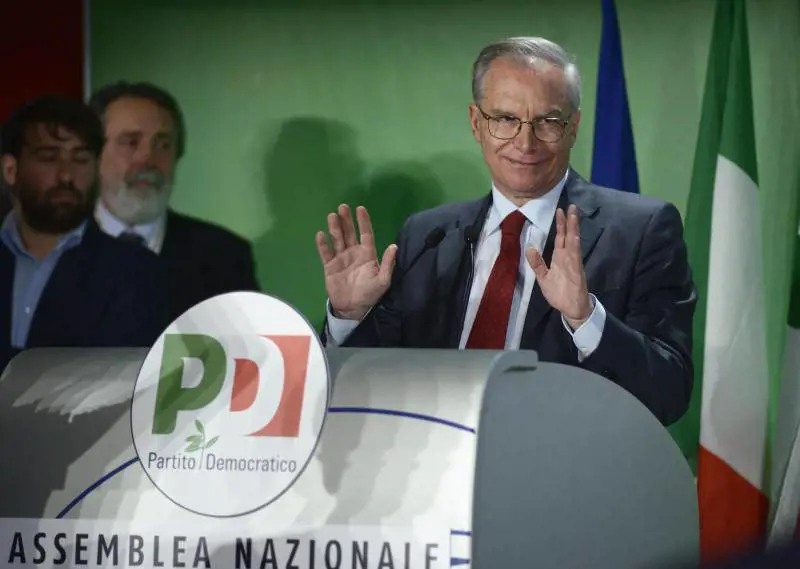 Epifani segretario dimezzato prova a tenere a galla il partito