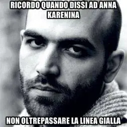 Saviano ricorda, il meme social che prende in giro lo scrittore
