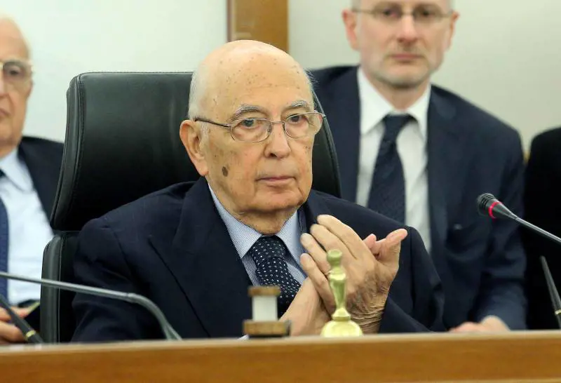 Napolitano: "Crisi angosciante impone soluzioni efficaci"