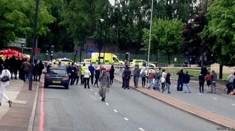 Londra, uomo ucciso a colpi di machete. Si teme pista terroristica