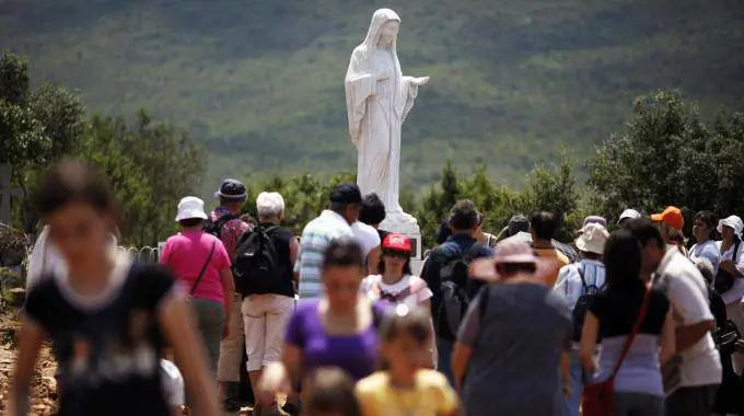 I fedelissimi di Medjugorje: frenate il business, non la fede