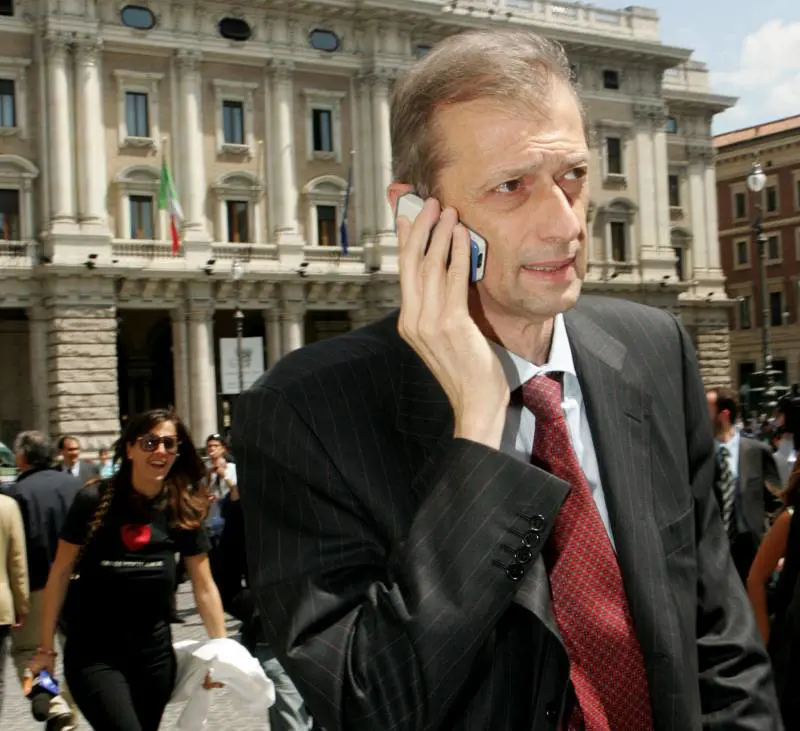 L'allarme di Fassino: "Senza i soldi dell'Imu stipendi a rischio"