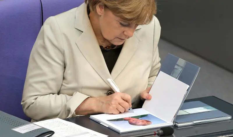 Ecco come la Germania si sta comprando la Grecia