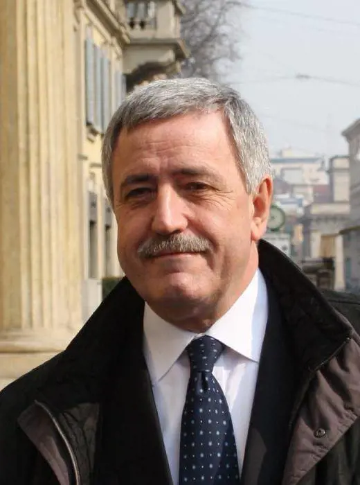 Scontro in procura a Milano, sospeso il processo a Guido Podestà