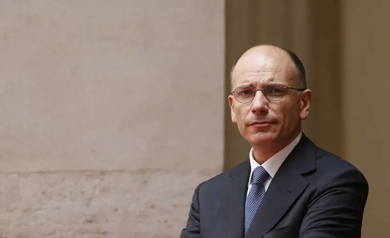 Il governo taglia le Province: saranno cancellate dalla Carta