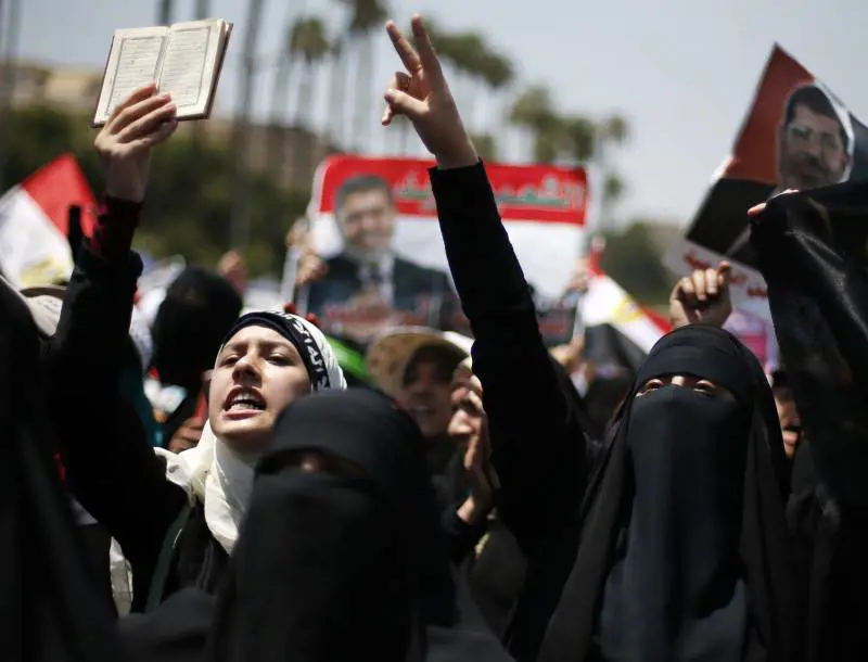 Egitto, scontri tra esercito e pro Morsi: almeno tre vittime al Cairo