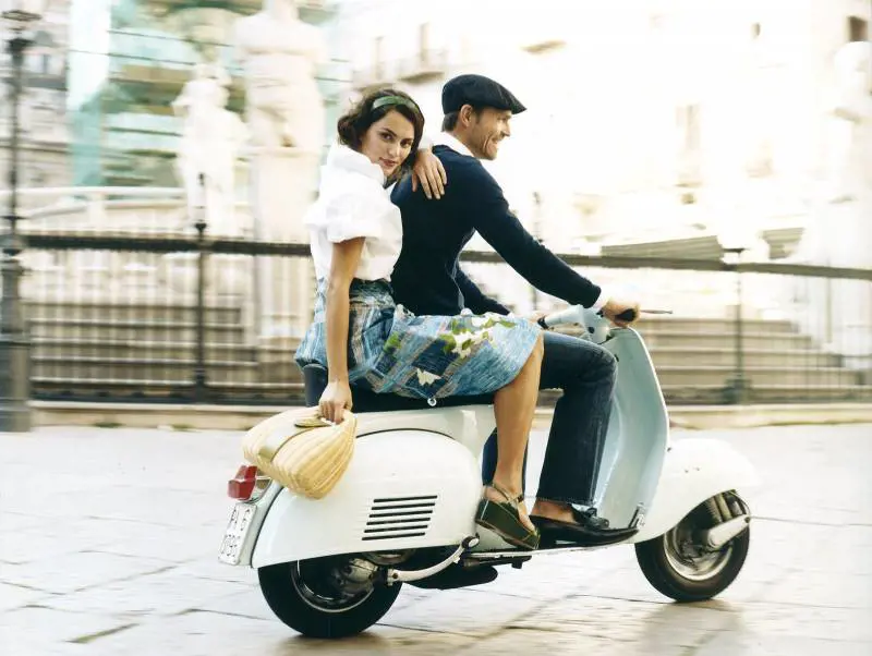 Design, la Vespa nelle "dodici meraviglie" che hanno fatto la storia del 900