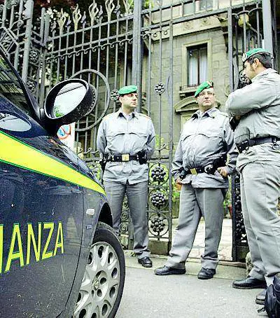 La carta geografica del Fisco: "Paese diviso in otto Italie"