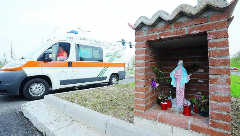 Soldi, auto e telefonini: la truffa delle ambulanze