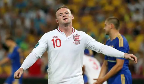 Il derby di Manchester riparte da Ibra e Rooney