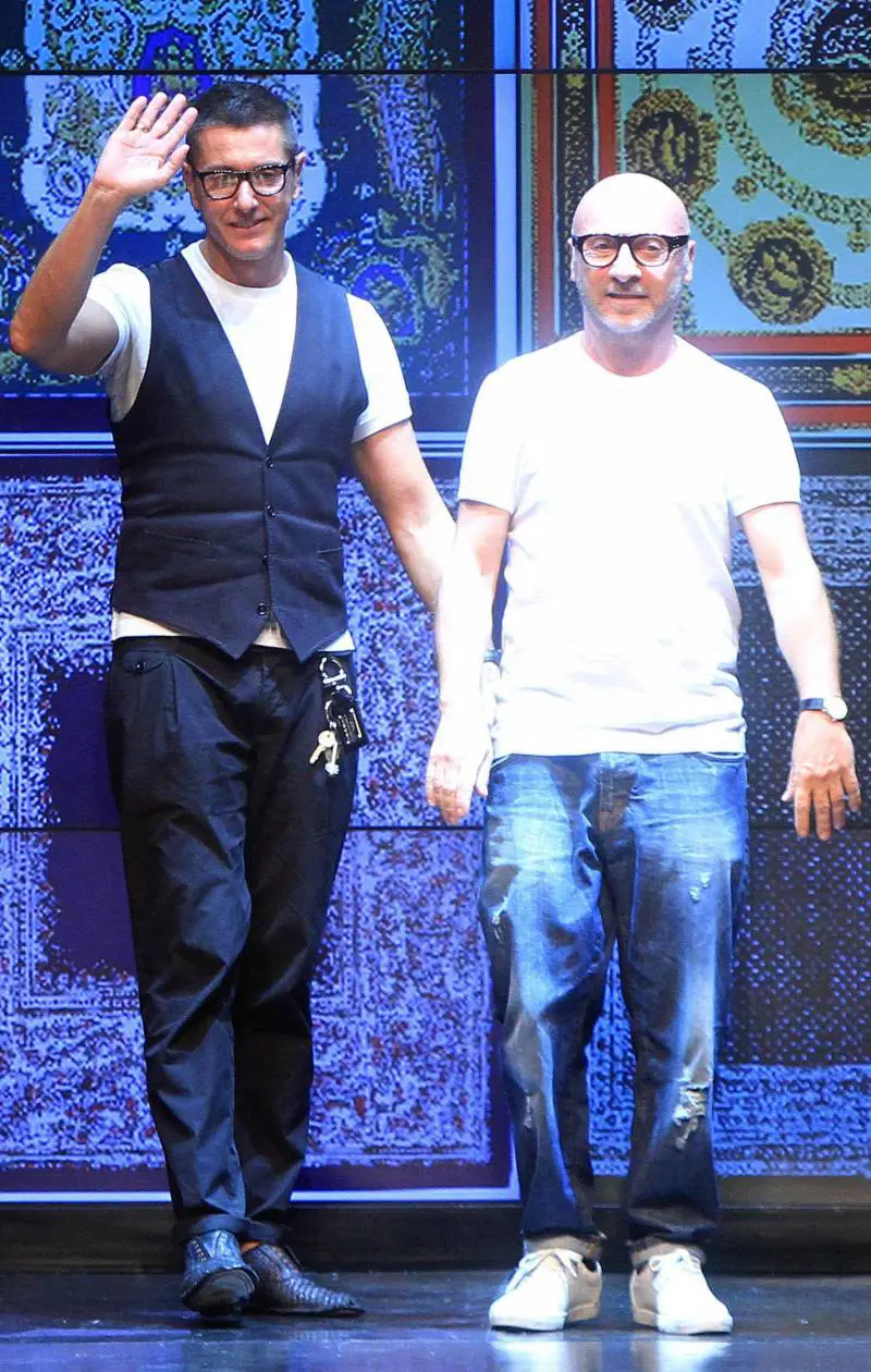 Bufera Dolce e Gabbana: "Sono razzisti e sessisti". E salta la sfilata-kolossal