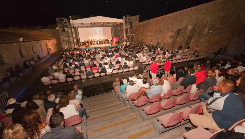 La Maddalena isola del cinema con "La valigia dell'attore"