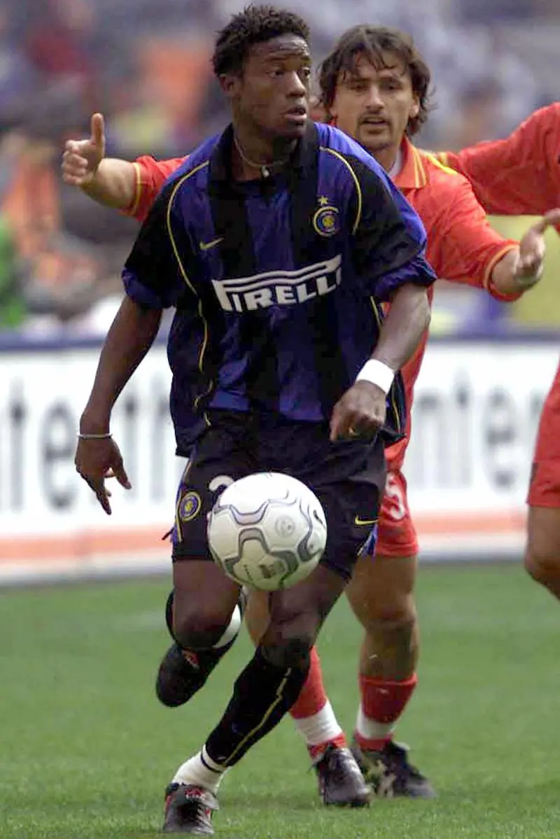 Kallon: "Patron, politico, benefattore. Così aiuto il calcio d'Africa"