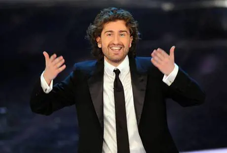 Siani: "Teatro, libri e web: vi farò ridere ovunque"