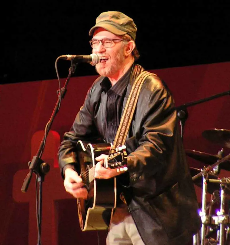 De Gregori si iscrive al club degli artisti delusi dalla sinistra