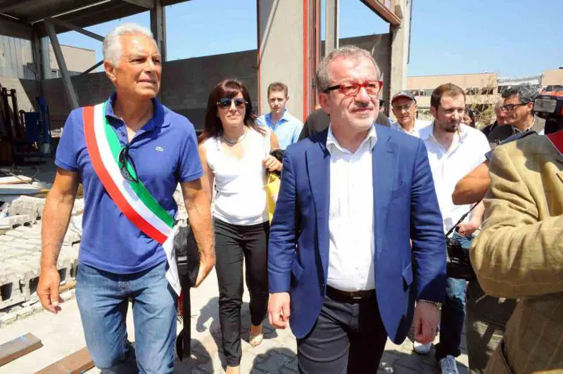 Porcellum, prove d'intesa. Maroni: "Torniamo al voto"