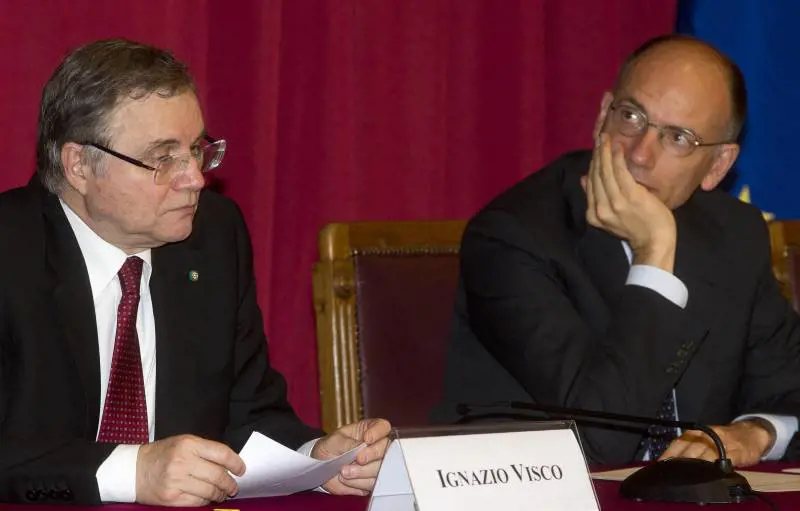 Il governatore di Bankitalia Ignazio Visco il premier Enrico Letta