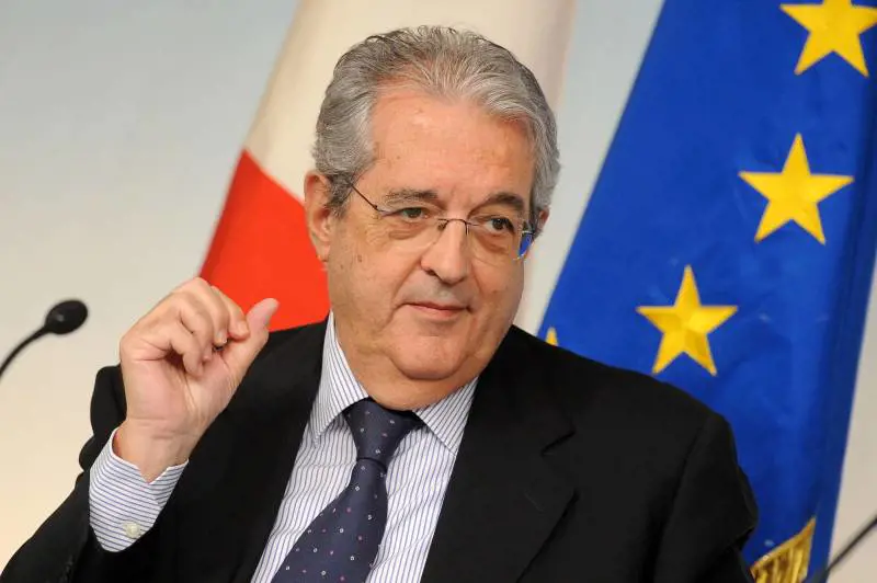 Il Tesoro zittisce Saccomanni: "Imu azzerata entro agosto"