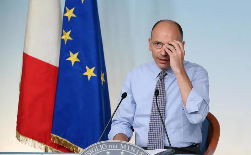 Letta: vendiamo tre aerei di Stato per dare fondi alla lotta anti incendi