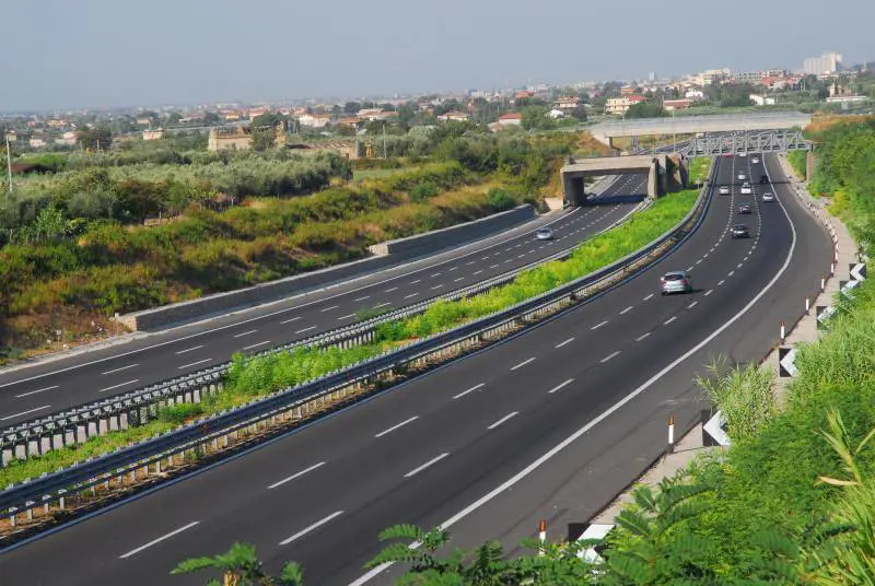 Autostrade, canone Rai e tasse: una raffica di aumenti per il 2014