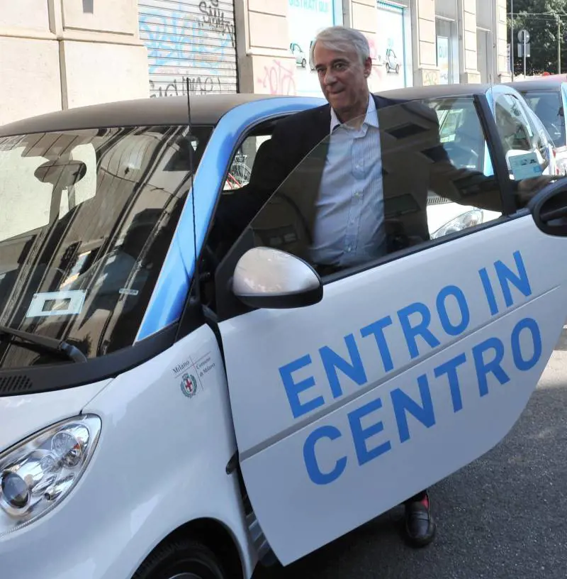 Car sharing, l'auto corre sul cellulare