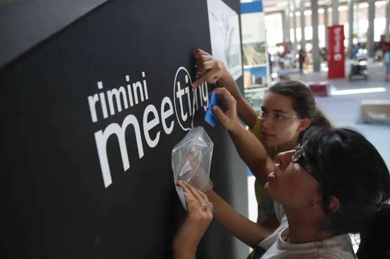 Ora i grillini scoprono la "vetrina" del Meeting
