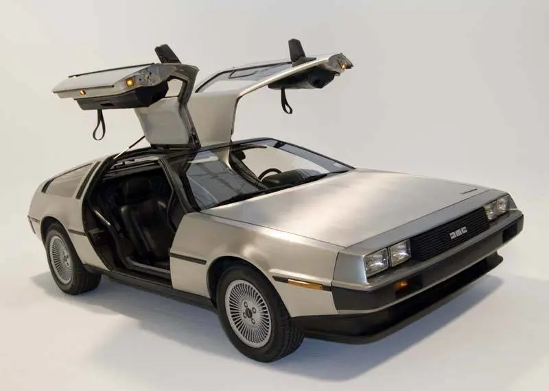 Delorean Dmc-12, la macchina del tempo adesso vuol diventare verde