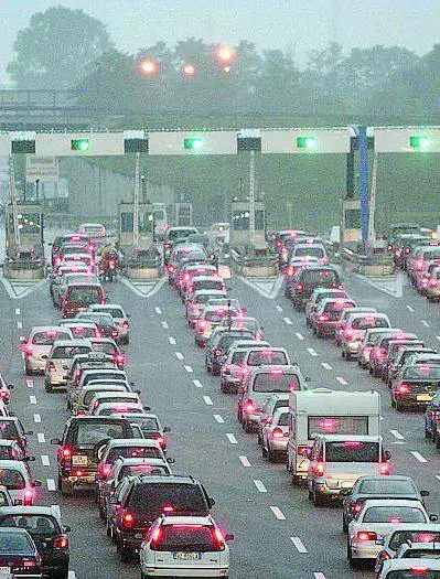 Scontro in tangenziale, 7 chilometri di coda