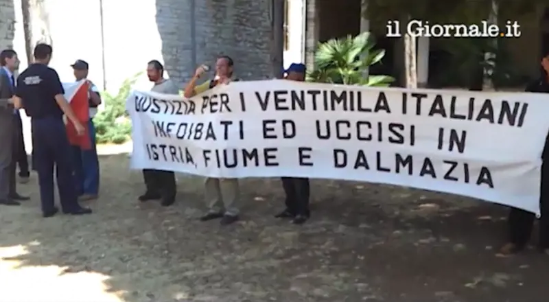 Gli esuli umiliati a Pola