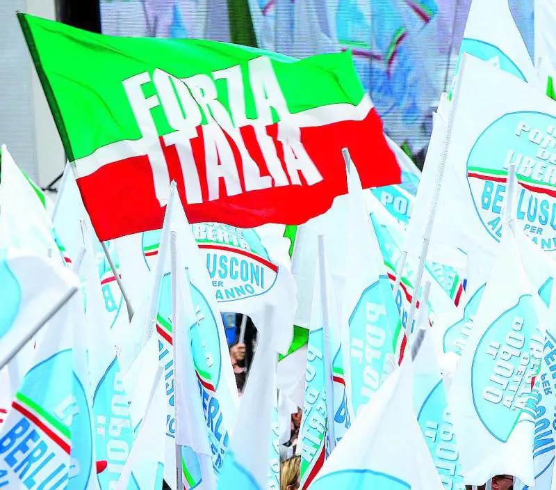 La campagna dei moderati per difendere Berlusconi
